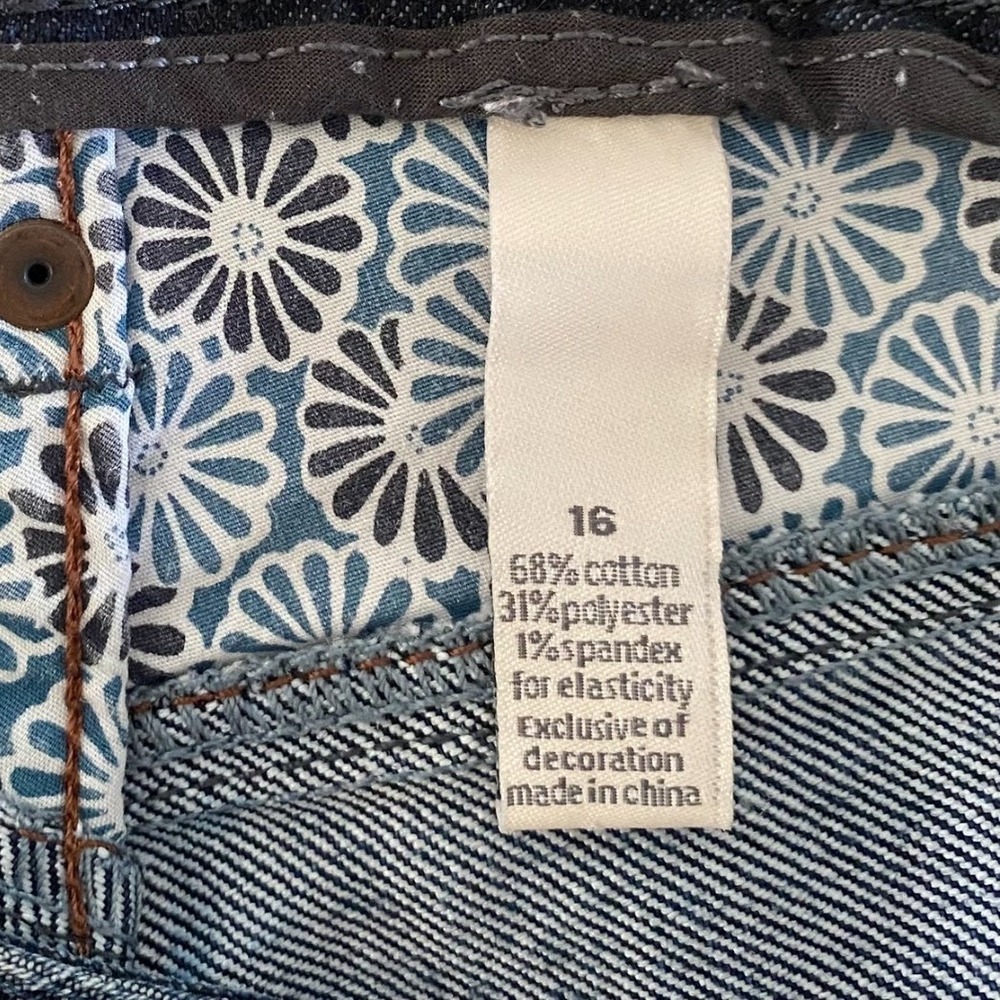 Venezia Womens Dark Wash Floral Embroidered Studded Raw Hem Jeans Plus Size 16 - Picture 10 of 11